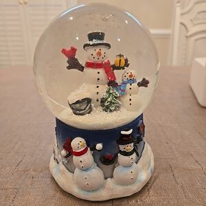 Snowman Musical Water Ball With Snow Blowing